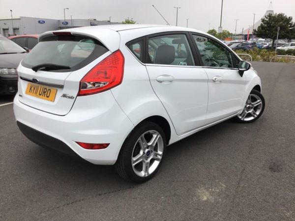 Ford Fiesta 1.25 ZETEC 5DR 82 / SERVICE HISTORY / PHONE