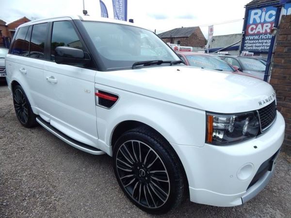 Land Rover Range Rover Sport 3.0 SDV6 HSE RED 5d AUTO 255