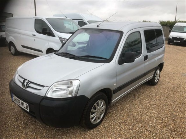 Peugeot Partner 1.4 COMBI ORIGIN 5d 74 BHP WHEEL CHAIR