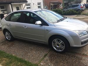 Ford Focus  Ghia in Eastbourne | Friday-Ad