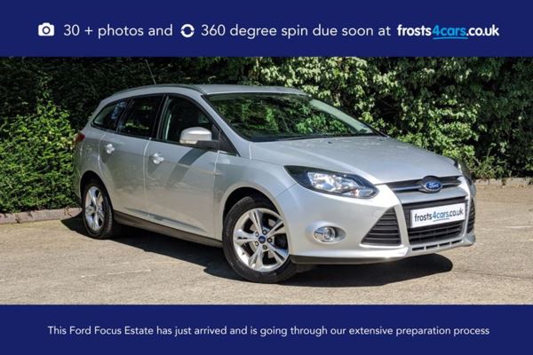 Ford Focus 5dr 1.0i 125 EcoBoost Zetec *A/C Bluetooth 16`