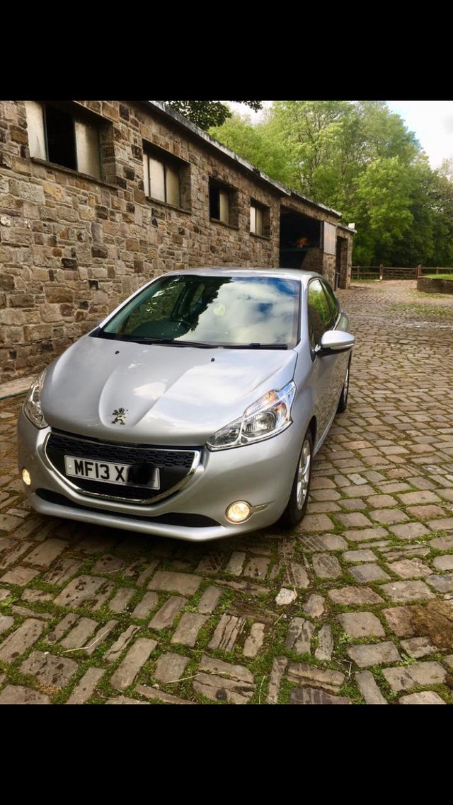  Peugeot 208 in mint condition