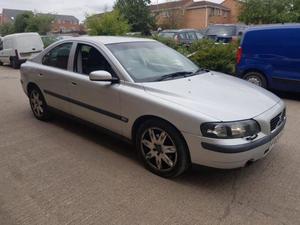 Volvo S in Cleckheaton | Friday-Ad