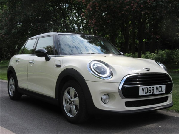 Mini Hatch 1.5 COOPER SERIES II 5DR | 7.9% APR AVAILABLE ON