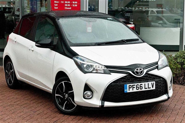 Toyota Yaris 1.33 VVT-i Design BI-TONE WHITE 5-Dr