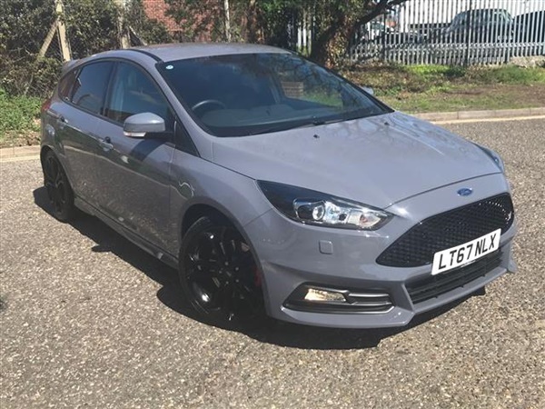 Ford Focus 2.0T Ecoboost St-3 Navigation 5Dr