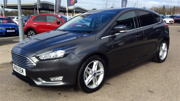 Ford Focus 1.0 EcoBoost 125 Titanium Navigation [Appearance