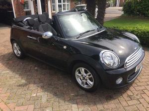 Mini Hatch One  in Basildon | Friday-Ad