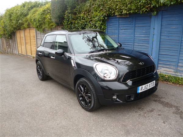Mini Countryman COOPER SD ONLY  MILES FROM NEW Auto