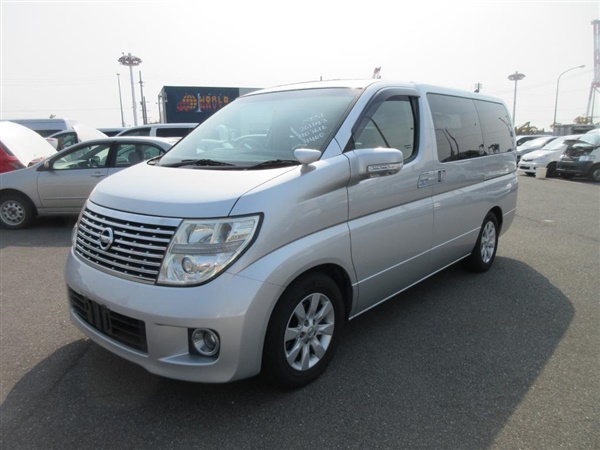 Nissan Elgrand 3.5 V6 4WD Automatic Captain Leather Seats