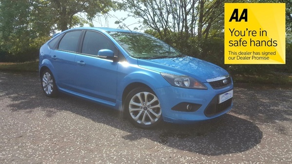 Ford Focus ** ZETEC S ** A Nice Looking Car Fully Warranted