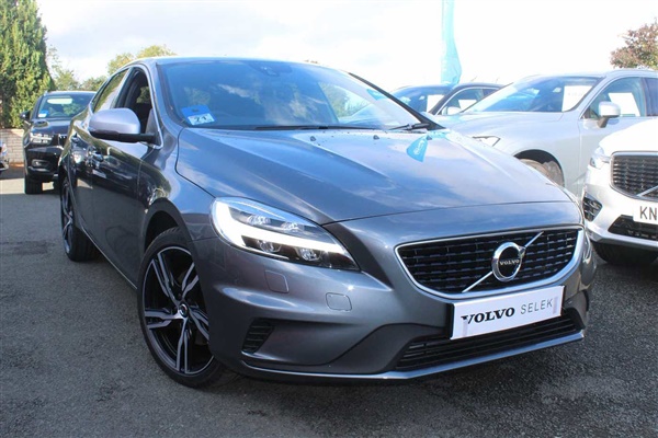 Volvo V40 T) R DESIGN Pro 5dr