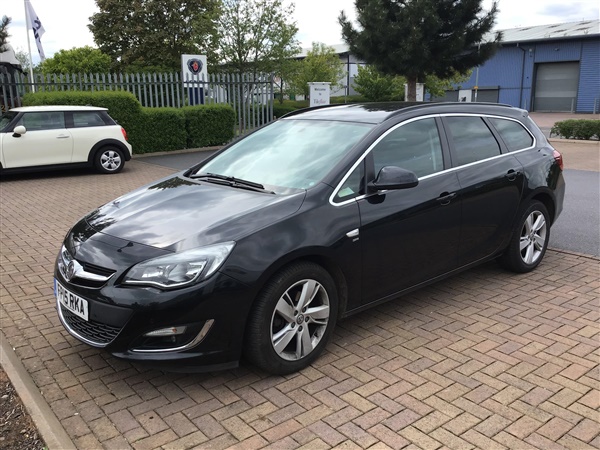 Vauxhall Astra - 17IN ALLOYS - PARKING SENSORS - CRUISE