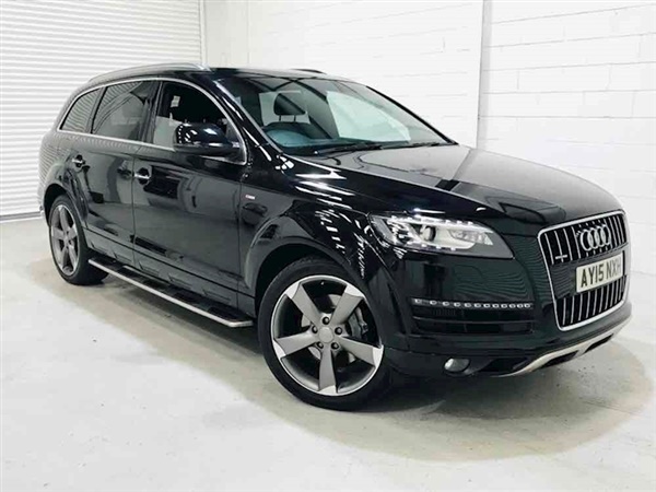 Audi Q) Audi Q7 3.0 Tdi Quattro S Line Style