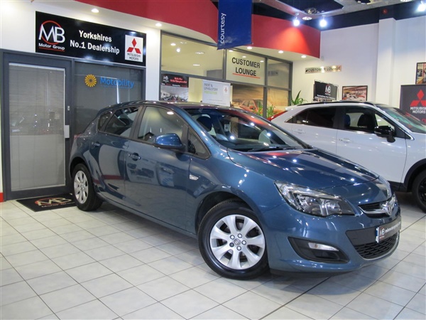 Vauxhall Astra 1.3 CDTi 16V ecoFLEX Design 5dr [Start Stop]