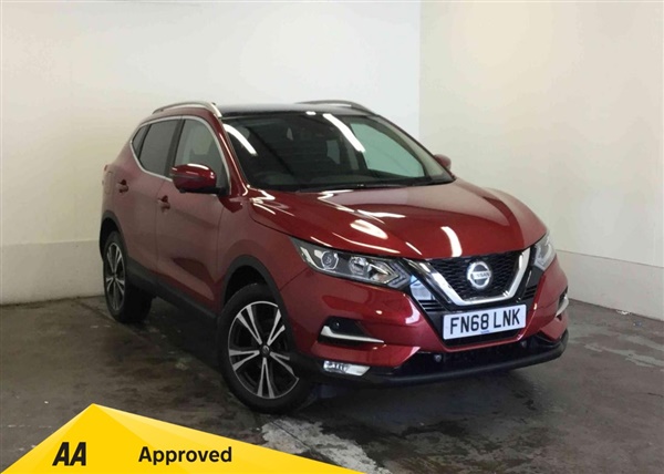 Nissan Qashqai 1.3 DiG-T N-Connecta [Glass Roof Pack] 5 door