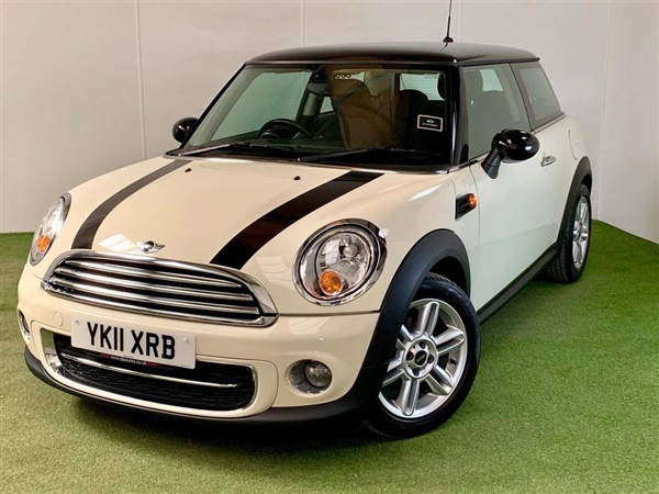 Mini Hatch 1.6 Cooper D (Chili) 3dr