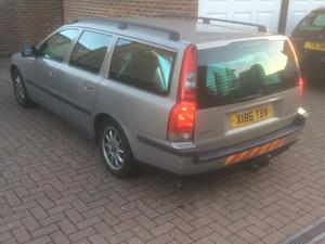Volvo Estate + Tow Bar £ 299 in Eastbourne | Friday-Ad