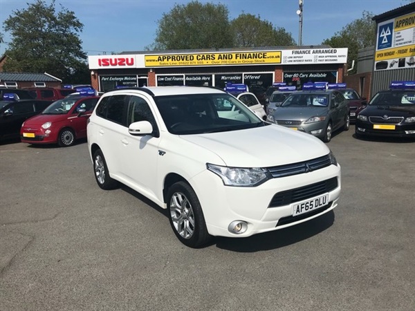 Mitsubishi Outlander 2.0 PHEV GX 3H 5d AUTO 162 BHP IN