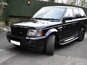 Land Rover Range Rover Sport  in Street | Friday-Ad