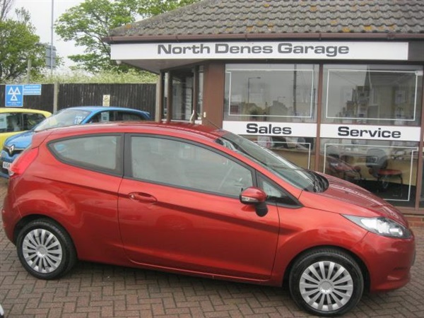 Ford Fiesta 1.25 Style + 3dr [82] Service history £145 per