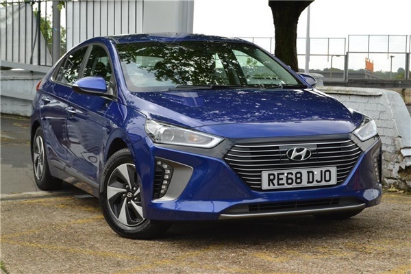 Hyundai Ioniq 1.6 PREMIUM SE Semi Auto