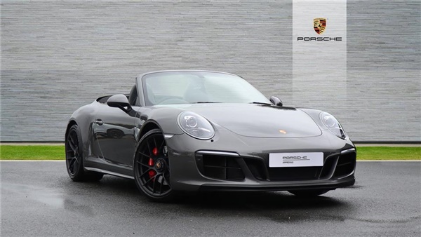 Porsche ) GTS Cabriolet Auto