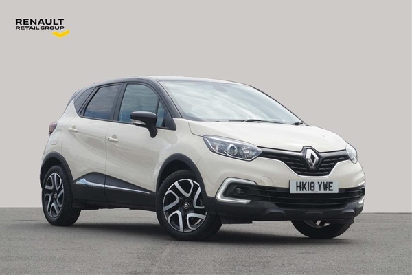 Renault Captur 0.9 TCe ENERGY Iconic SUV 5dr Petrol Manual