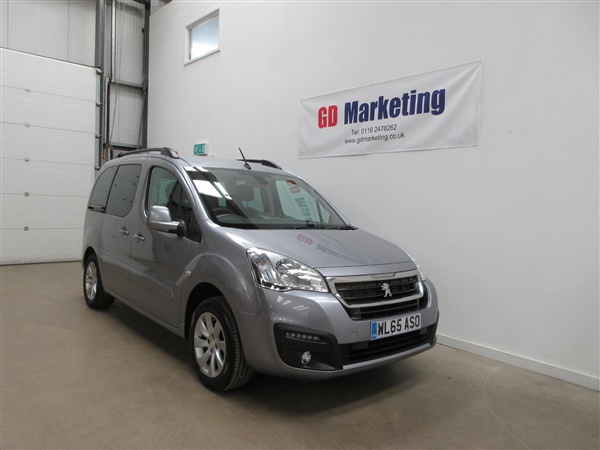 Peugeot Partner Tepee 1.6 BlueHDi 100 Allure 5dr [Reverse