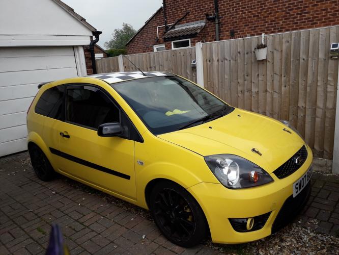 limited edition yellow Ford fiesta zetec s 