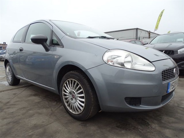 Fiat Punto 1.2 ACTIVE DRIVES WELL