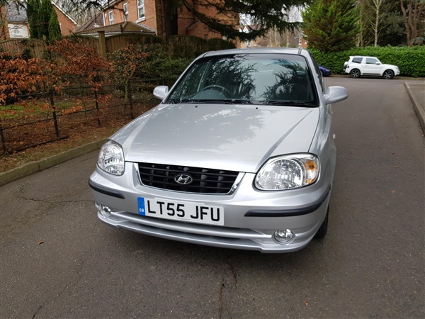 Hyundai Accent 1.6 CDX 5dr Auto petrol low miles