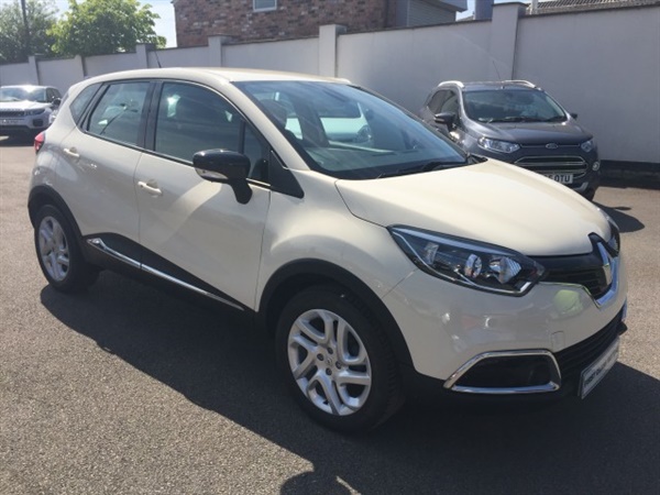 Renault Captur 0.9 DYNAMIQUE NAV TCE 5DR