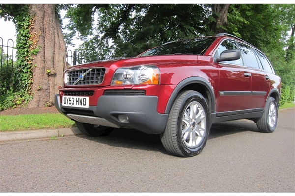 Volvo XC90 XC90 D5 SE 2.4 5dr Estate Semi Auto Diesel