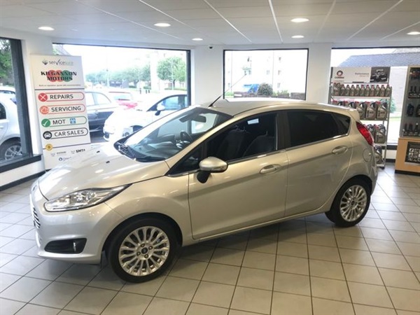 Ford Fiesta 1.0 TITANIUM 5d 99 BHP