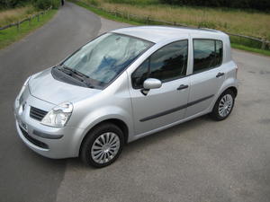 RENAULT MODUS 1.2 EXPRESSION ONLY  MILES in Midhurst |