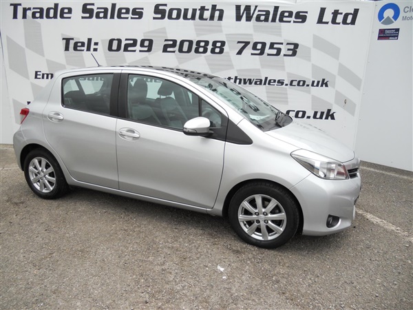 Toyota Yaris 1.33 VVT-i T Spirit BIG SPEC SERVICE HISTORY 2