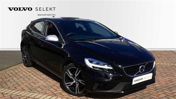 Volvo V40 T2 R-Design Pro (Winter Pack,Satellite