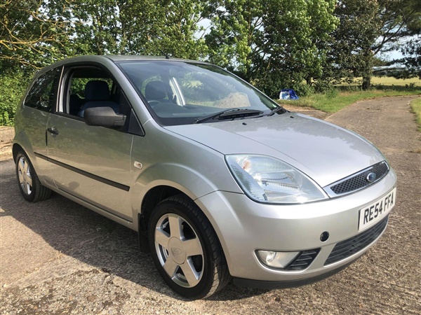 Ford Fiesta 1.4 Flame 3dr, Service History