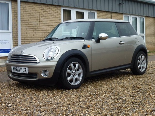 Mini Hatch 1.6 COOPER 3d 122 BHP