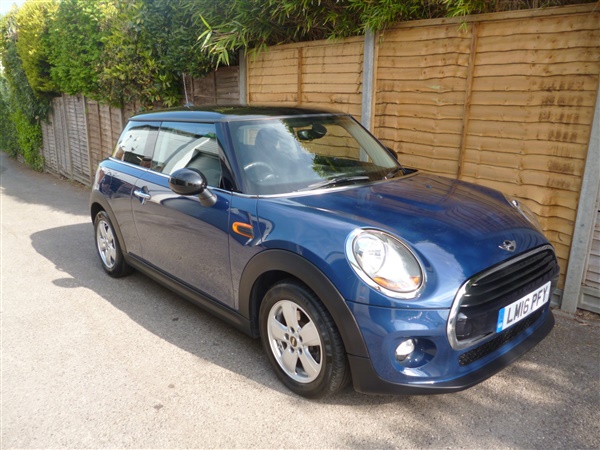 Mini Hatch COOPER ONLY  MILES FROM NEW Auto