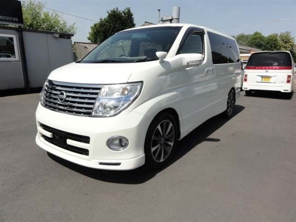 Nissan Elgrand HIGHWAY STAR FULL LEATHER  MILES