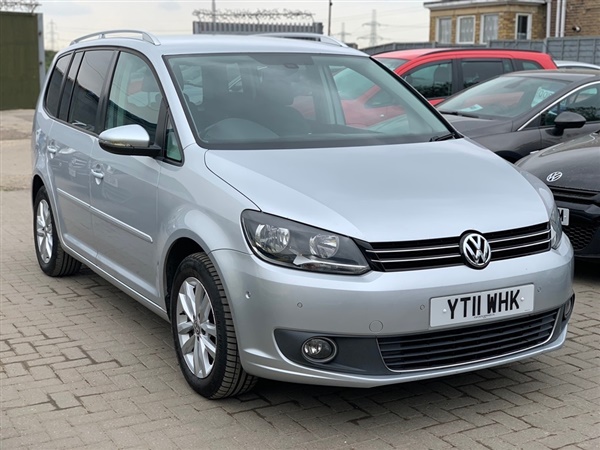 Volkswagen Touran 2.0 TDI BlueMotion Sport DSG 5dr (7 Seats)