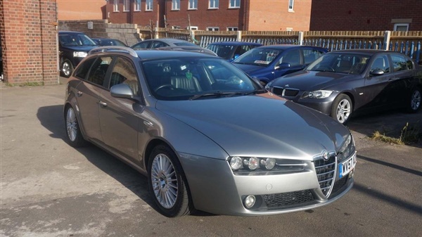 Alfa Romeo  JTDM 16v Lusso 5dr