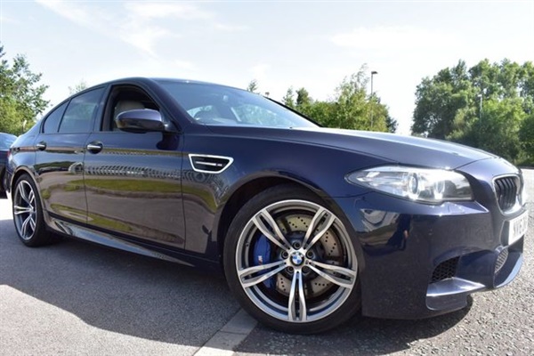 BMW M5 4.4 M5 4d AUTO-1 OWNER FROM NEW-RUNNING IN SERVICE