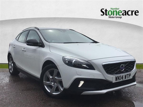 Volvo V D2 Lux Hatchback 5dr Diesel Manual (99 g/km,