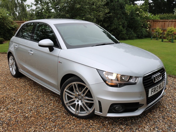 Audi A1 TFSi 122 S tronic Auto Start-Stop S Line