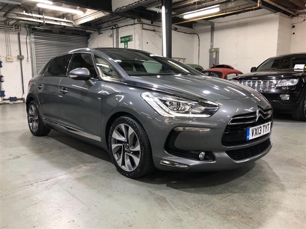 Citroen DS5 2.0 HDi Airdream Hybrid4 DStyle (17 Alloys) 5dr