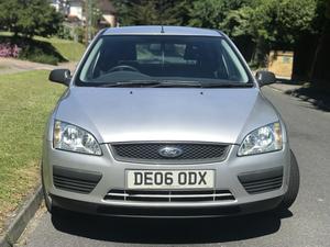  FORD FOCUS 1.6 STARTS DRIVES / SPARES OR REPAIRS in