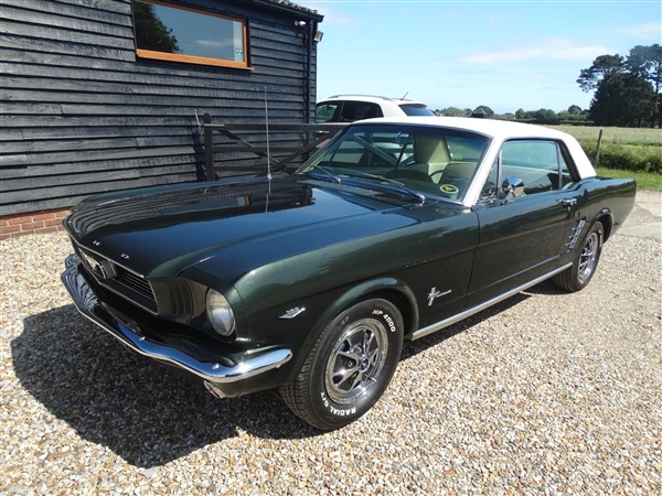 Ford Mustang V8 AUTO MATCHING NUMBERS
